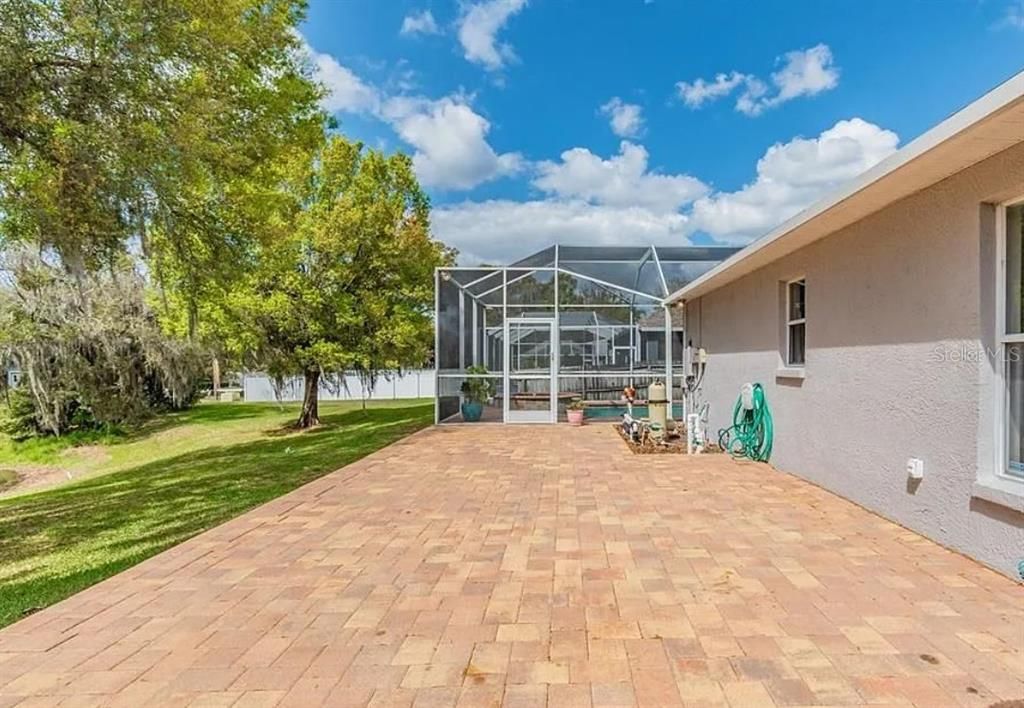 На продажу: $699,999 (4 спален, 3 ванн, 2345 Квадратных фут)