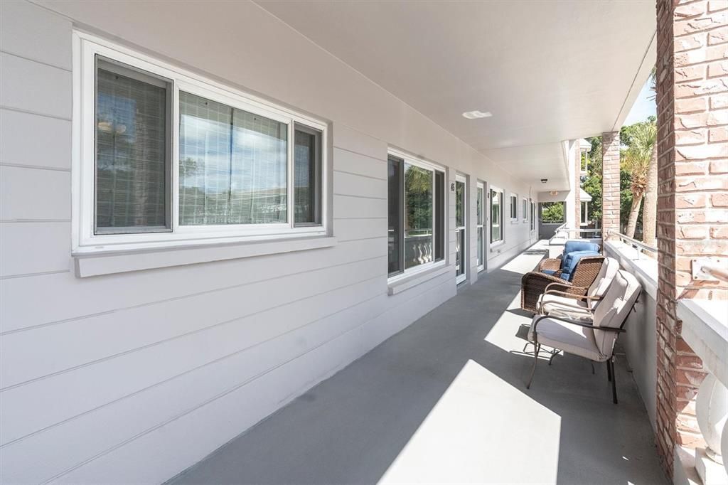 For Sale: $169,000 (2 beds, 2 baths, 1100 Square Feet)