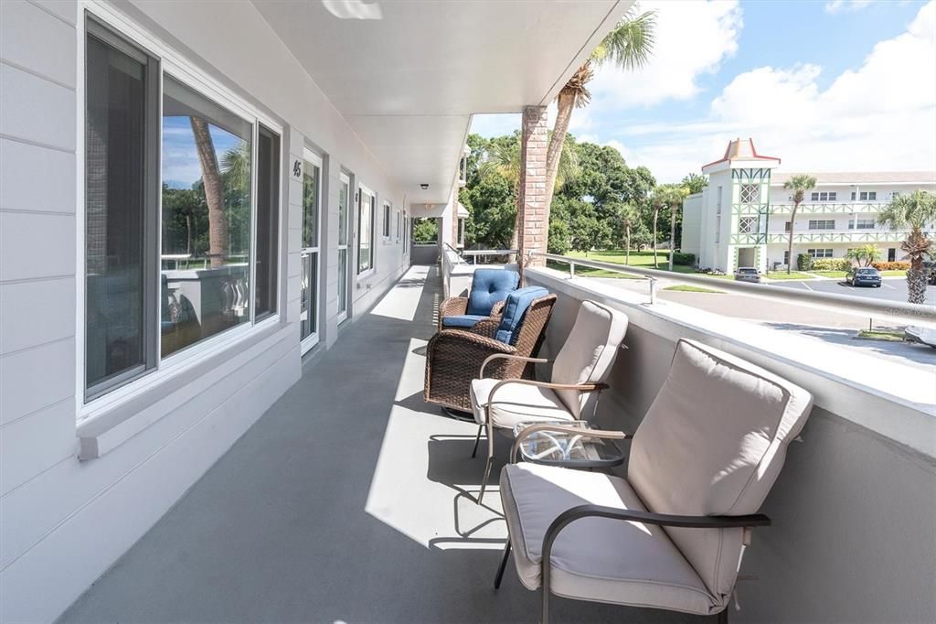 For Sale: $169,000 (2 beds, 2 baths, 1100 Square Feet)