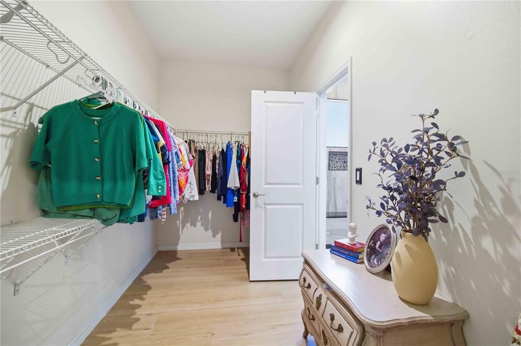 En Venta: $659,999 (4 camas, 2 baños, 2319 Pies cuadrados)