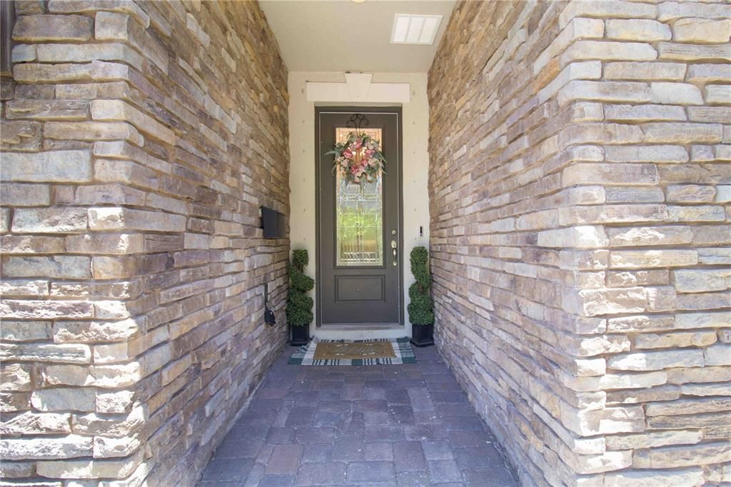 En Venta: $659,999 (4 camas, 2 baños, 2319 Pies cuadrados)