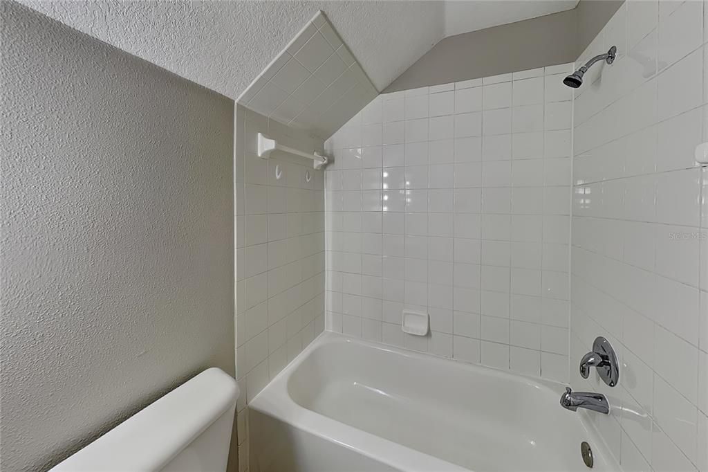 For Rent: $2,229 (4 beds, 2 baths, 1648 Square Feet)