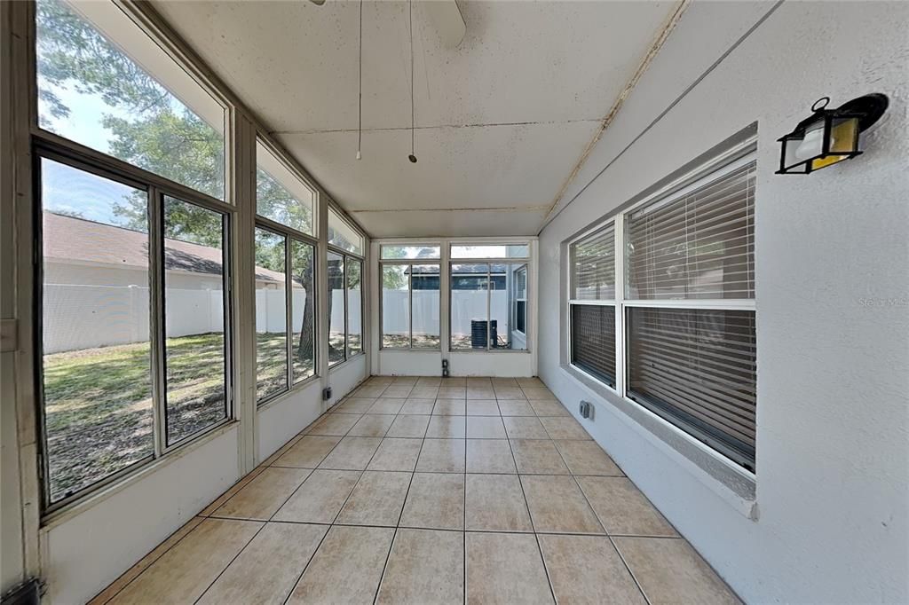 For Rent: $2,229 (4 beds, 2 baths, 1648 Square Feet)