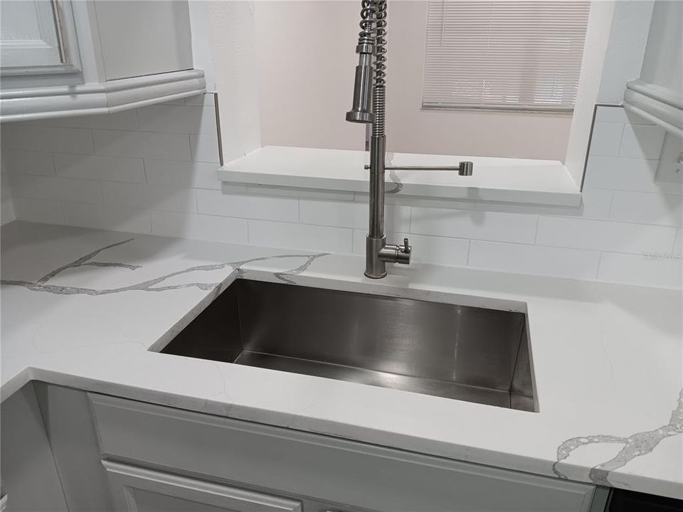 В аренду: $3,150 (4 спален, 2 ванн, 2096 Квадратных фут)