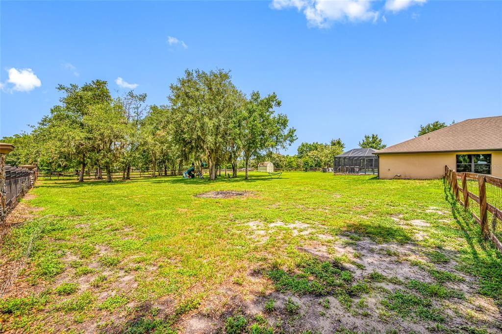 For Sale: $750,000 (4 beds, 3 baths, 2983 Square Feet)