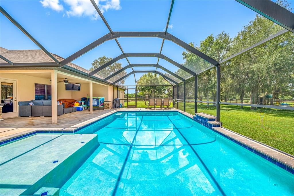 For Sale: $750,000 (4 beds, 3 baths, 2983 Square Feet)
