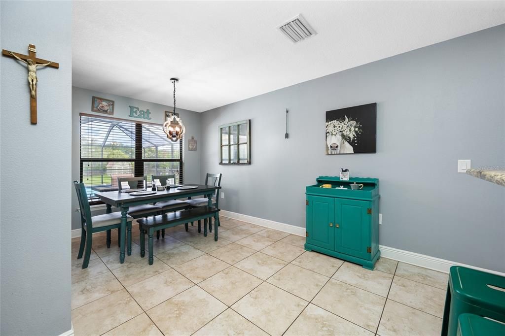 For Sale: $750,000 (4 beds, 3 baths, 2983 Square Feet)