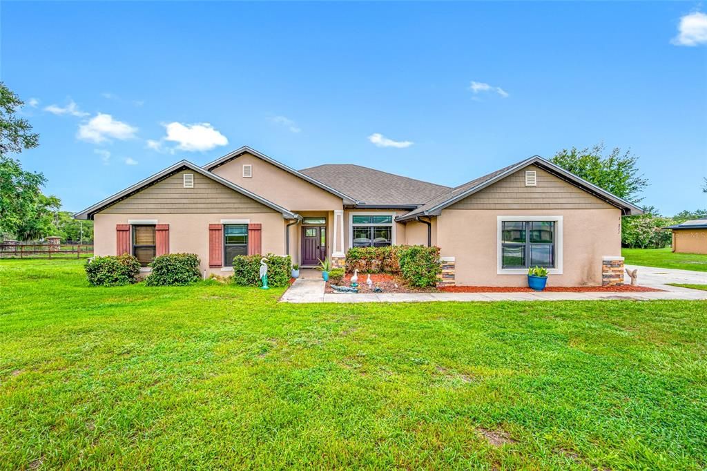 For Sale: $750,000 (4 beds, 3 baths, 2983 Square Feet)