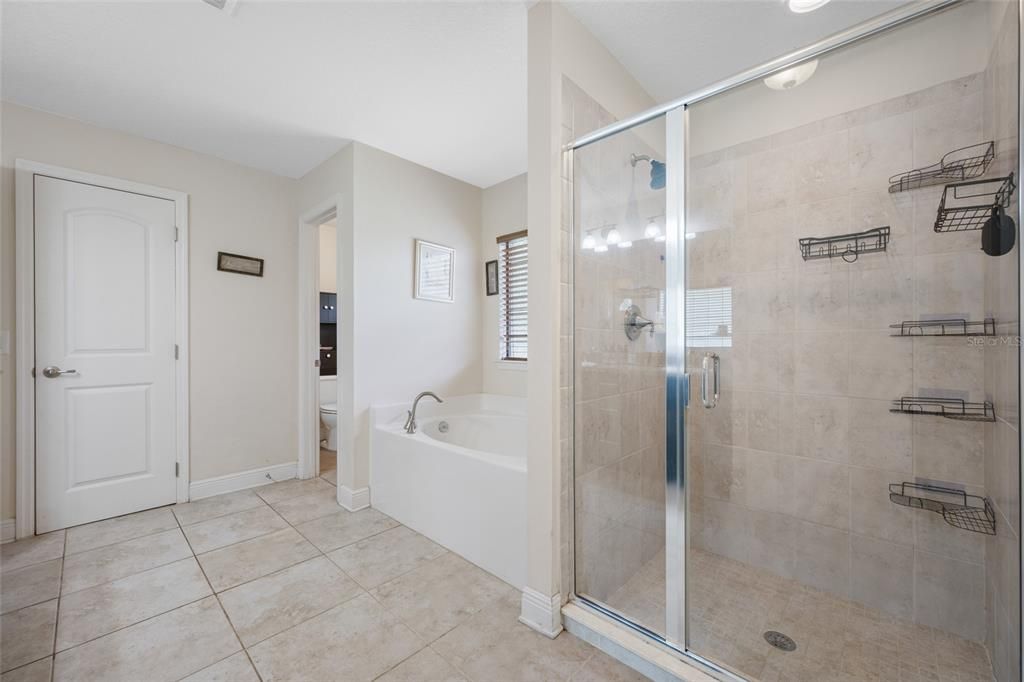 For Sale: $750,000 (4 beds, 3 baths, 2983 Square Feet)