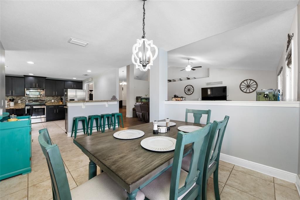 For Sale: $750,000 (4 beds, 3 baths, 2983 Square Feet)