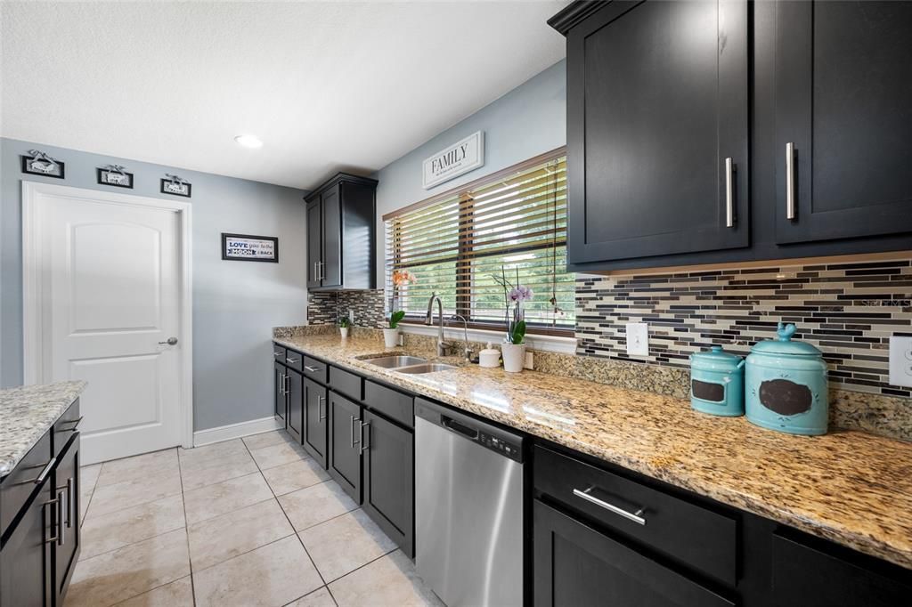 For Sale: $750,000 (4 beds, 3 baths, 2983 Square Feet)