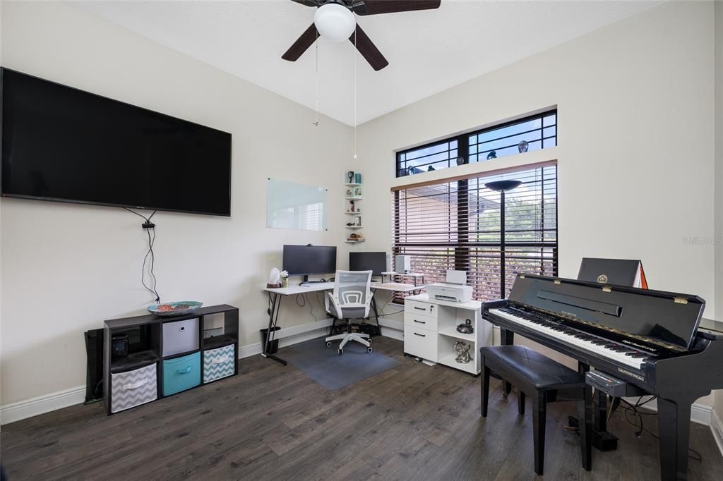 For Sale: $750,000 (4 beds, 3 baths, 2983 Square Feet)