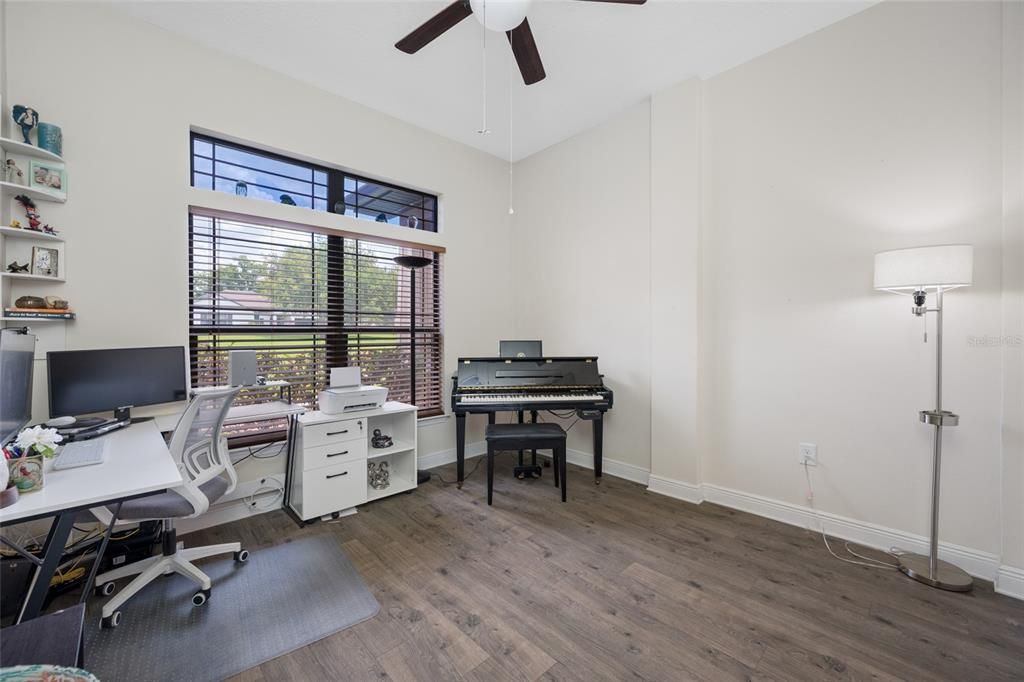 For Sale: $750,000 (4 beds, 3 baths, 2983 Square Feet)