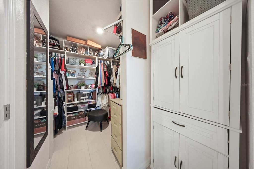 На продажу: $350,000 (4 спален, 2 ванн, 1607 Квадратных фут)