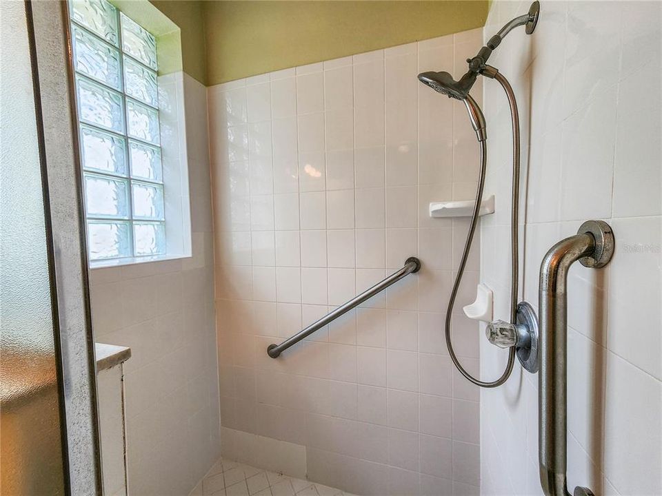 For Sale: $390,900 (3 beds, 2 baths, 1768 Square Feet)