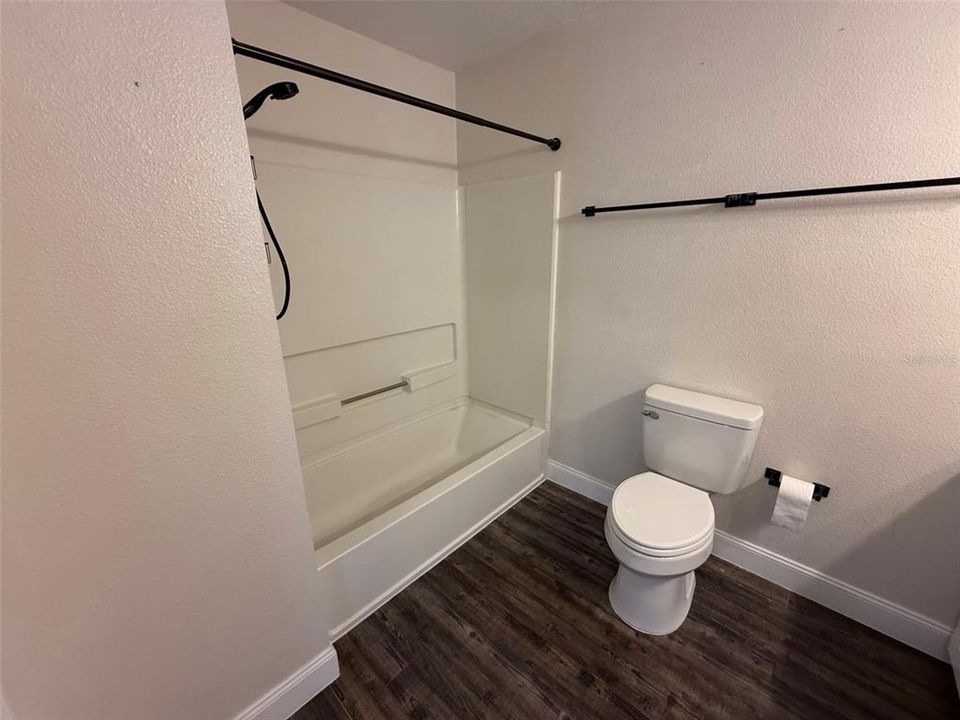 For Rent: $1,995 (3 beds, 2 baths, 1222 Square Feet)