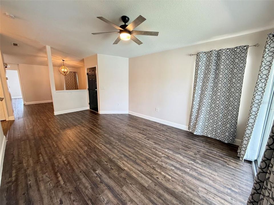 For Rent: $1,995 (3 beds, 2 baths, 1222 Square Feet)