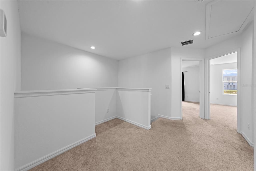 На продажу: $339,900 (4 спален, 2 ванн, 1876 Квадратных фут)