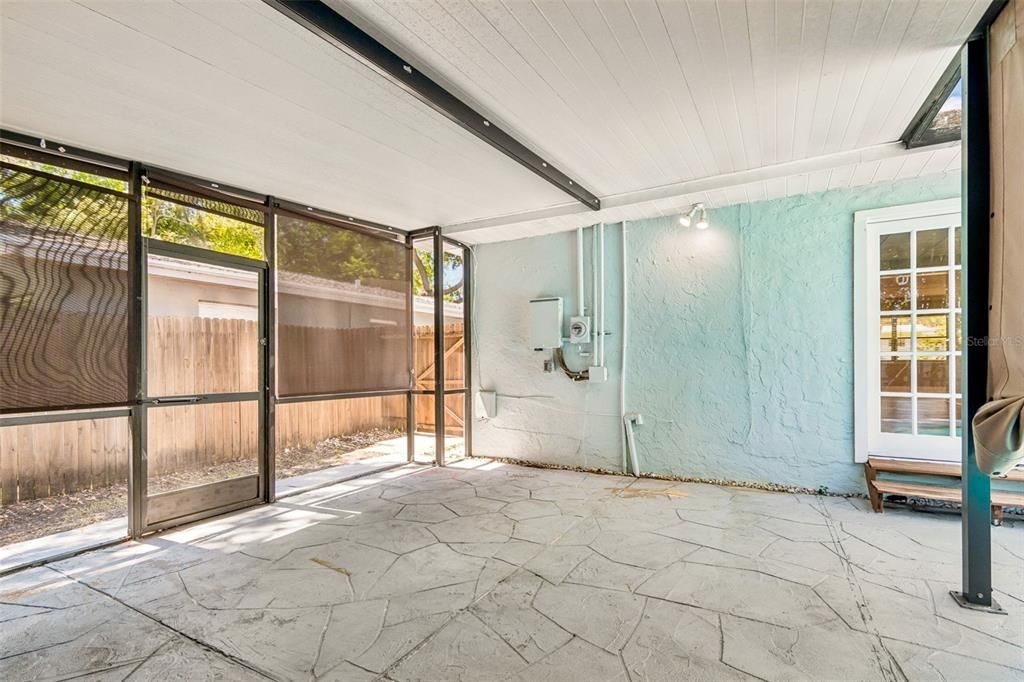 For Sale: $575,000 (4 beds, 2 baths, 1799 Square Feet)