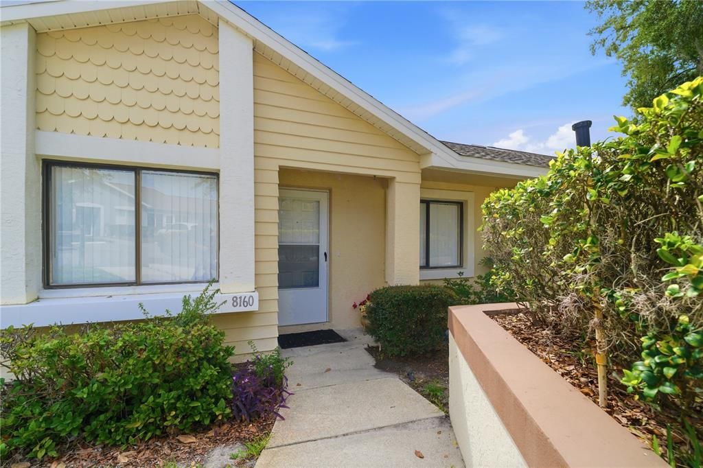 For Sale: $195,000 (2 beds, 2 baths, 1292 Square Feet)