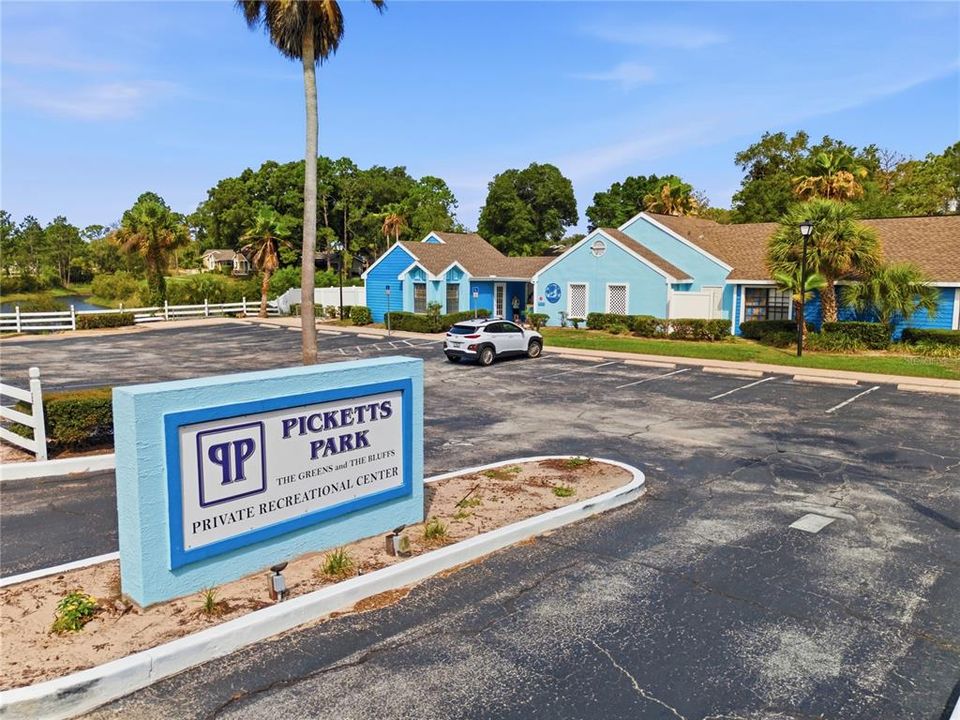 For Sale: $195,000 (2 beds, 2 baths, 1292 Square Feet)