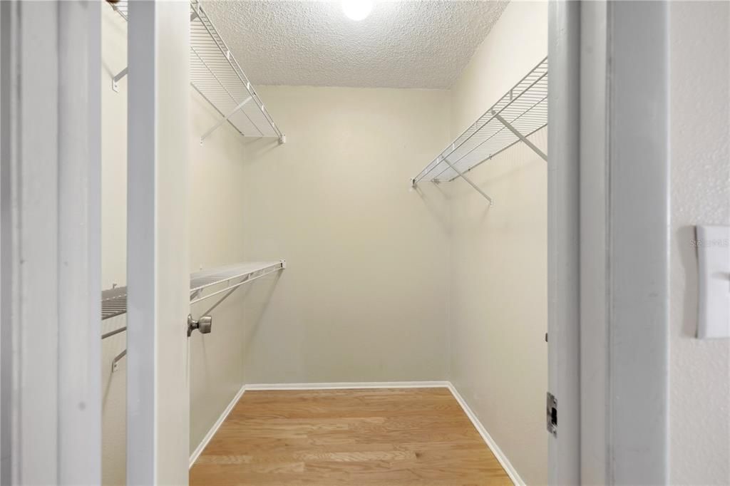For Sale: $195,000 (2 beds, 2 baths, 1292 Square Feet)