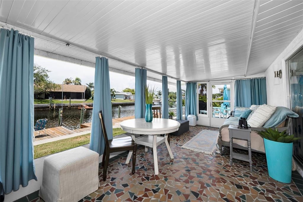 En Venta: $450,000 (2 camas, 2 baños, 1266 Pies cuadrados)