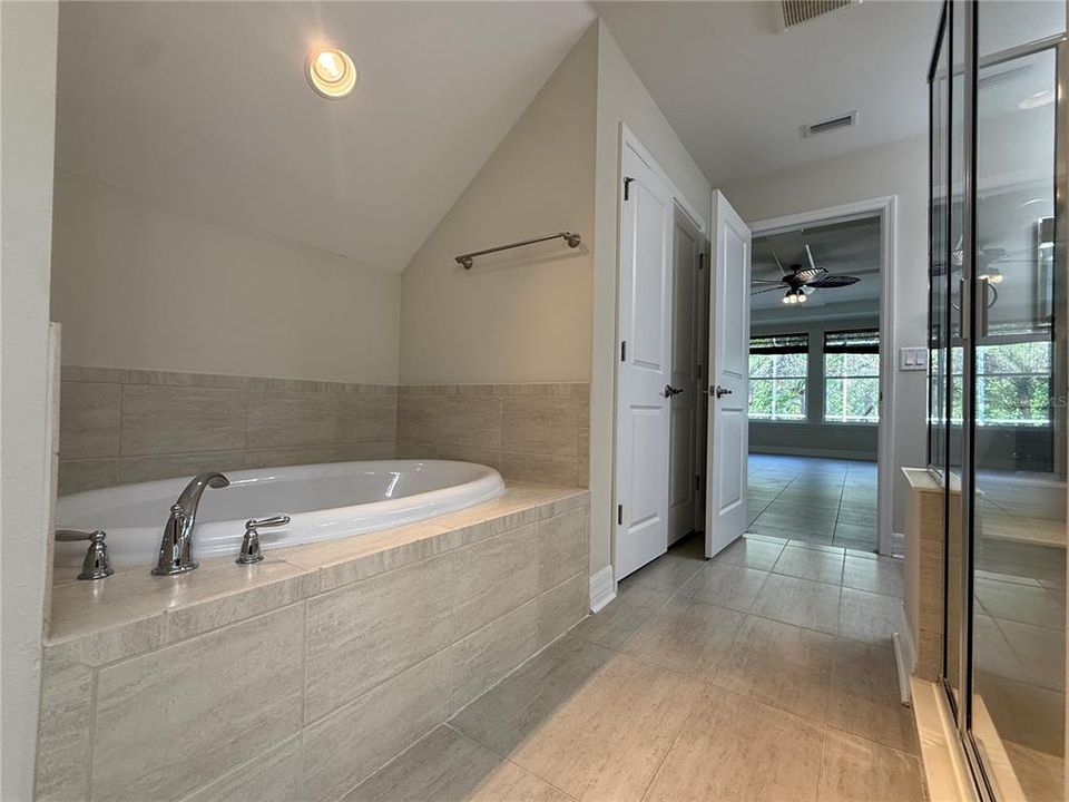 В аренду: $3,600 (4 спален, 3 ванн, 2910 Квадратных фут)