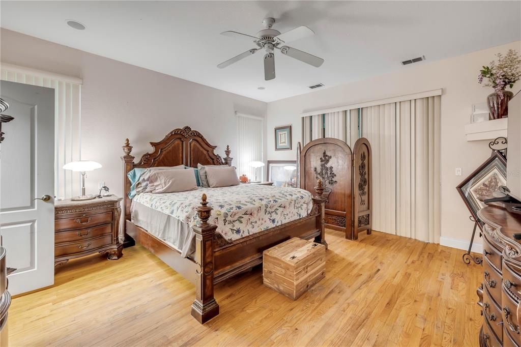 For Sale: $1,300,000 (3 beds, 2 baths, 2241 Square Feet)