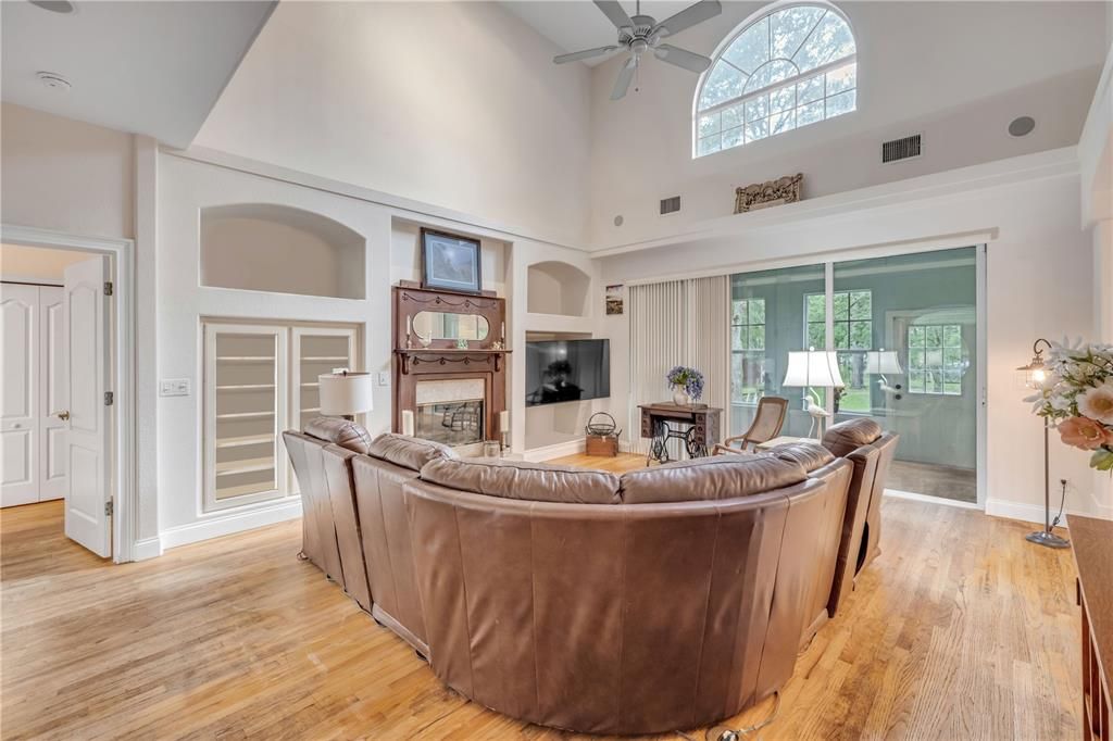 For Sale: $1,300,000 (3 beds, 2 baths, 2241 Square Feet)