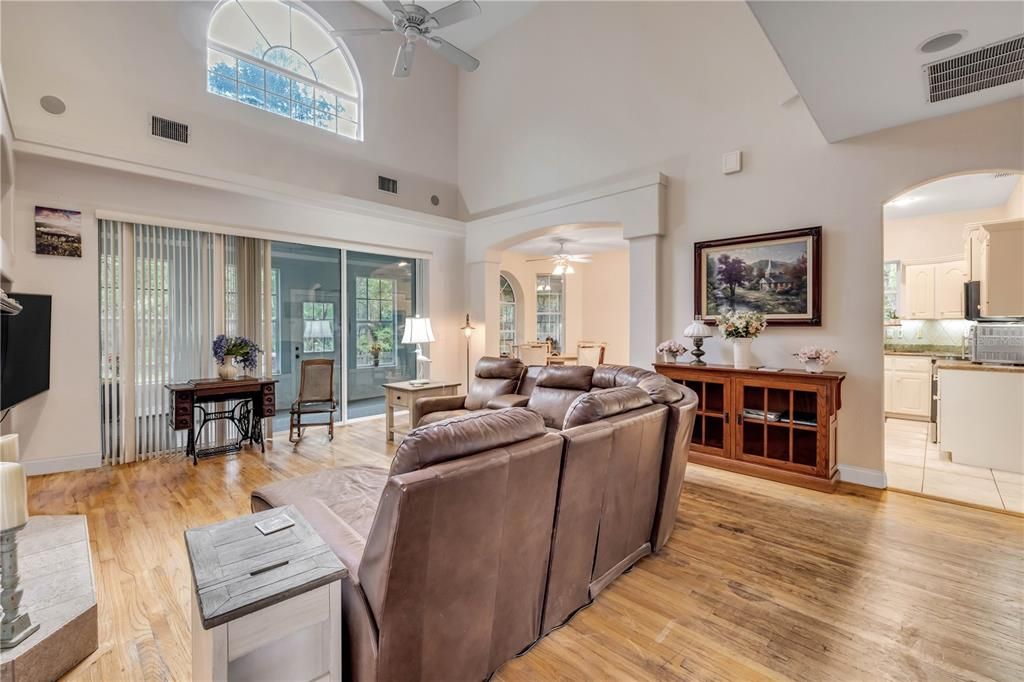 For Sale: $1,300,000 (3 beds, 2 baths, 2241 Square Feet)