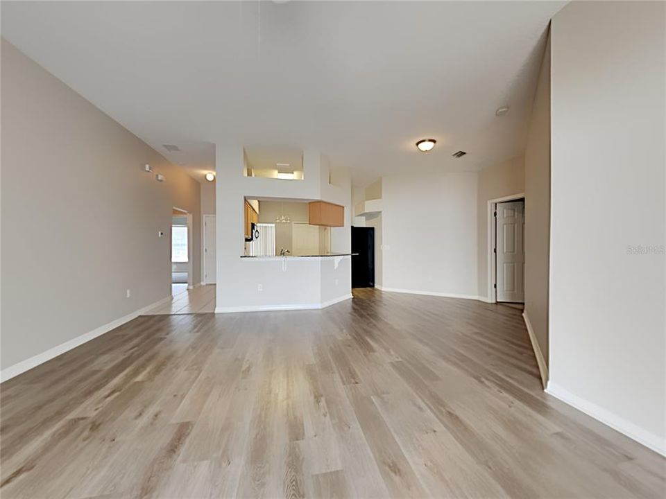 For Rent: $2,289 (4 beds, 2 baths, 1544 Square Feet)