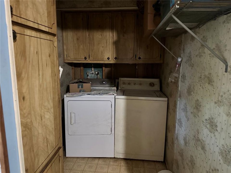 Active With Contract: $99,000 (2 beds, 2 baths, 1144 Square Feet)