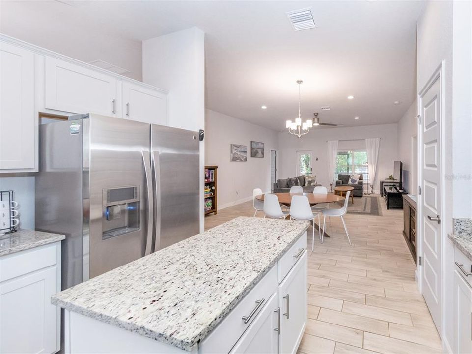 For Rent: $2,800 (3 beds, 2 baths, 1831 Square Feet)