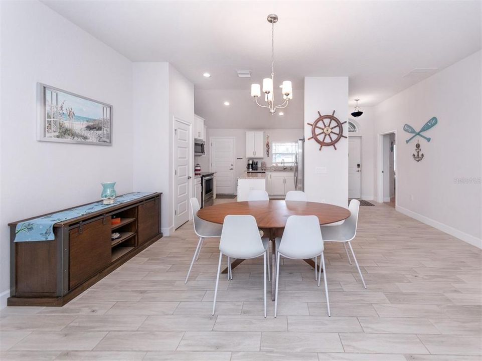 For Rent: $2,800 (3 beds, 2 baths, 1831 Square Feet)