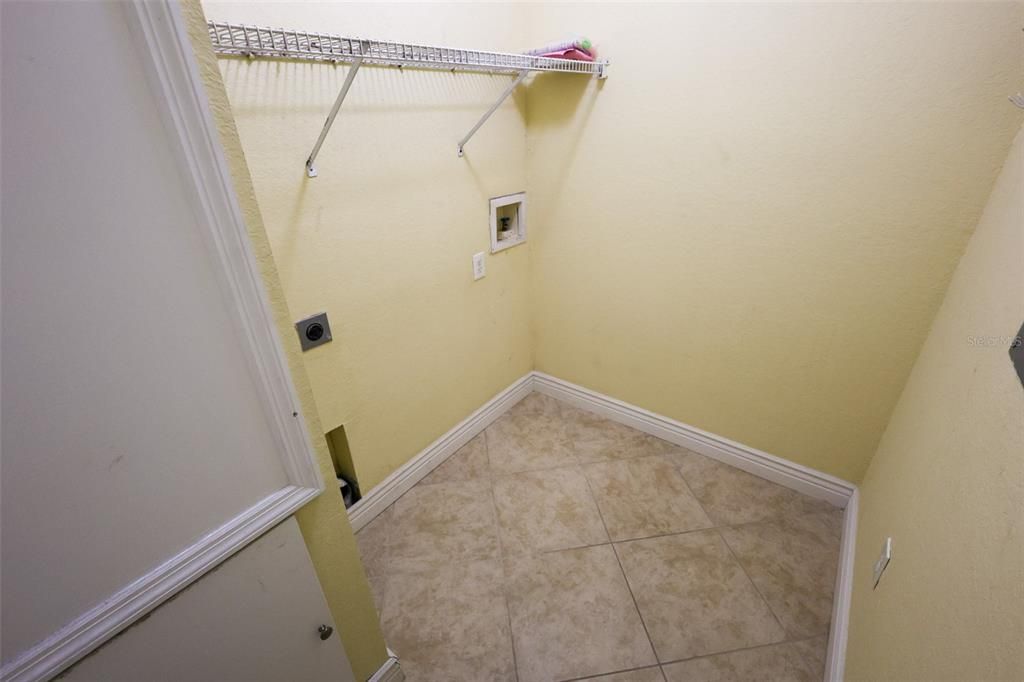 For Rent: $2,250 (2 beds, 2 baths, 1110 Square Feet)