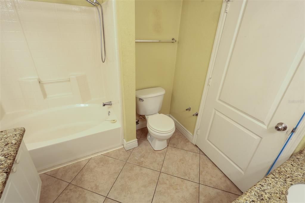 For Rent: $2,250 (2 beds, 2 baths, 1110 Square Feet)