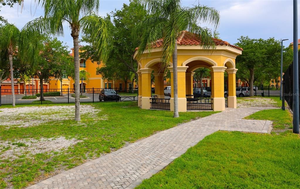 For Rent: $2,250 (2 beds, 2 baths, 1110 Square Feet)