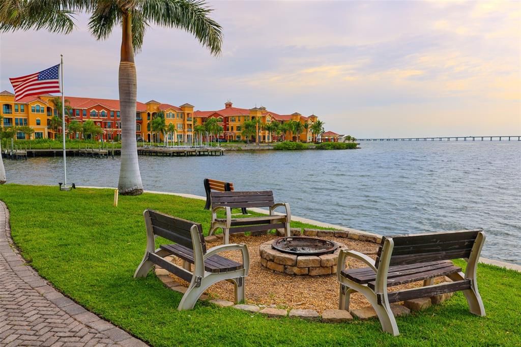 For Rent: $2,250 (2 beds, 2 baths, 1110 Square Feet)