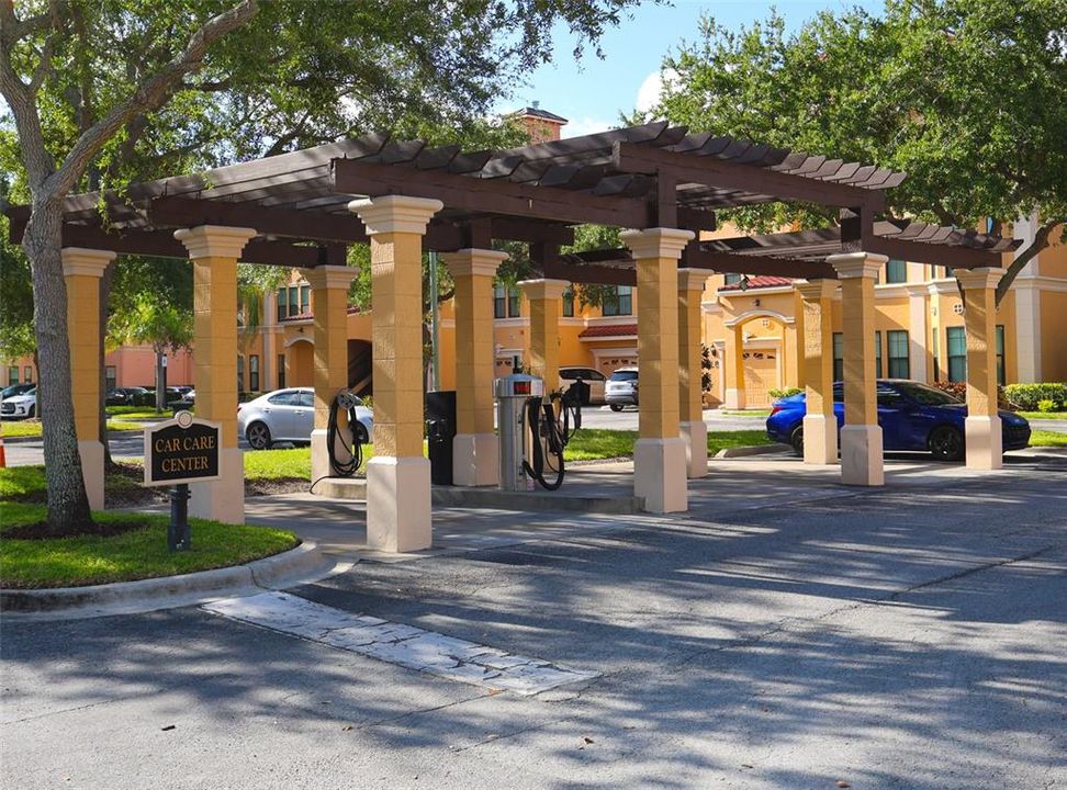 For Rent: $2,250 (2 beds, 2 baths, 1110 Square Feet)