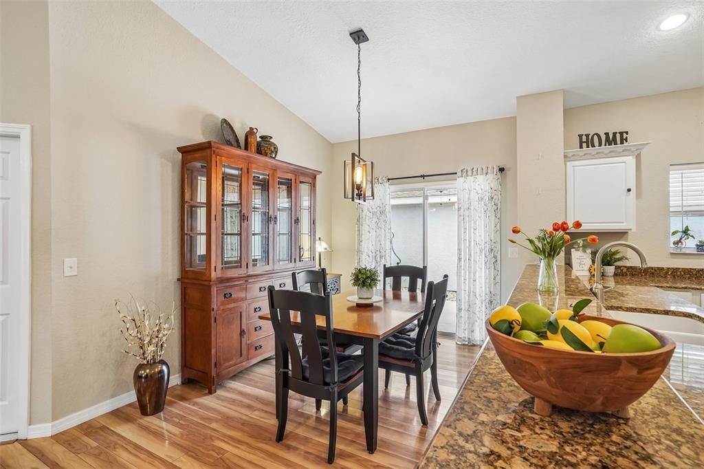 En Venta: $333,000 (3 camas, 2 baños, 1662 Pies cuadrados)