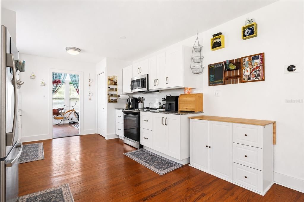 For Sale: $675,000 (4 beds, 3 baths, 1935 Square Feet)