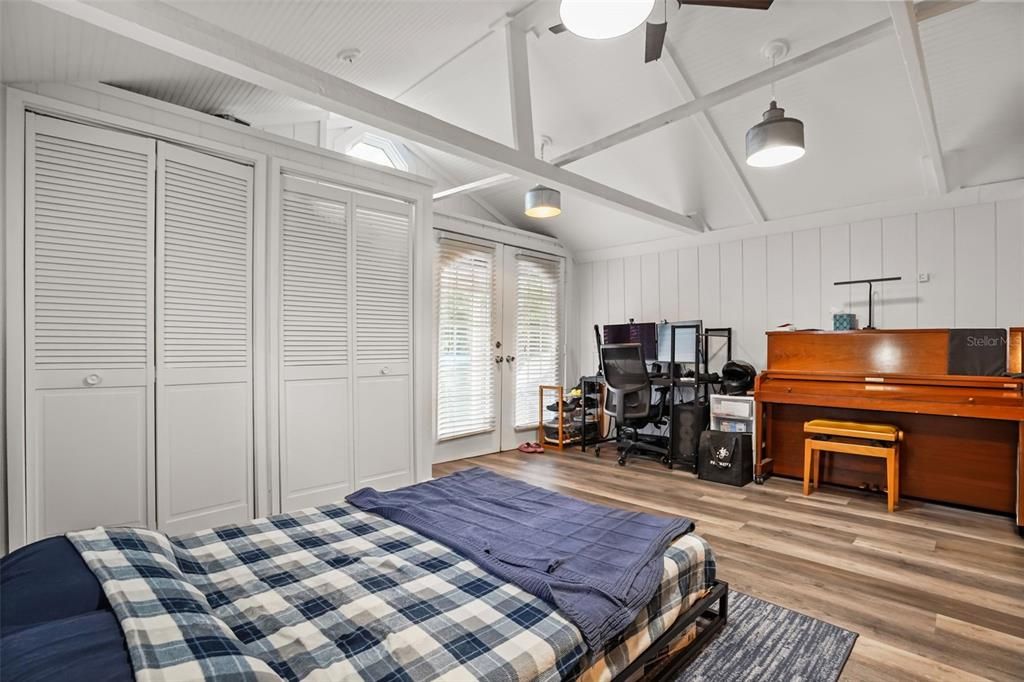 For Sale: $675,000 (4 beds, 3 baths, 1935 Square Feet)