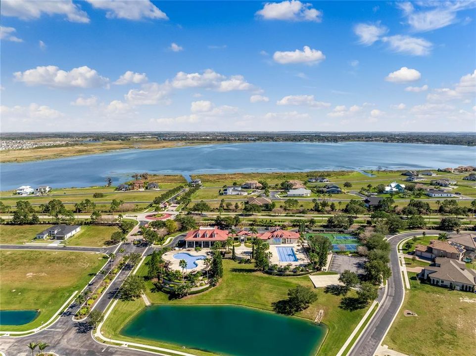 待售: $249,900 (0.30 acres)