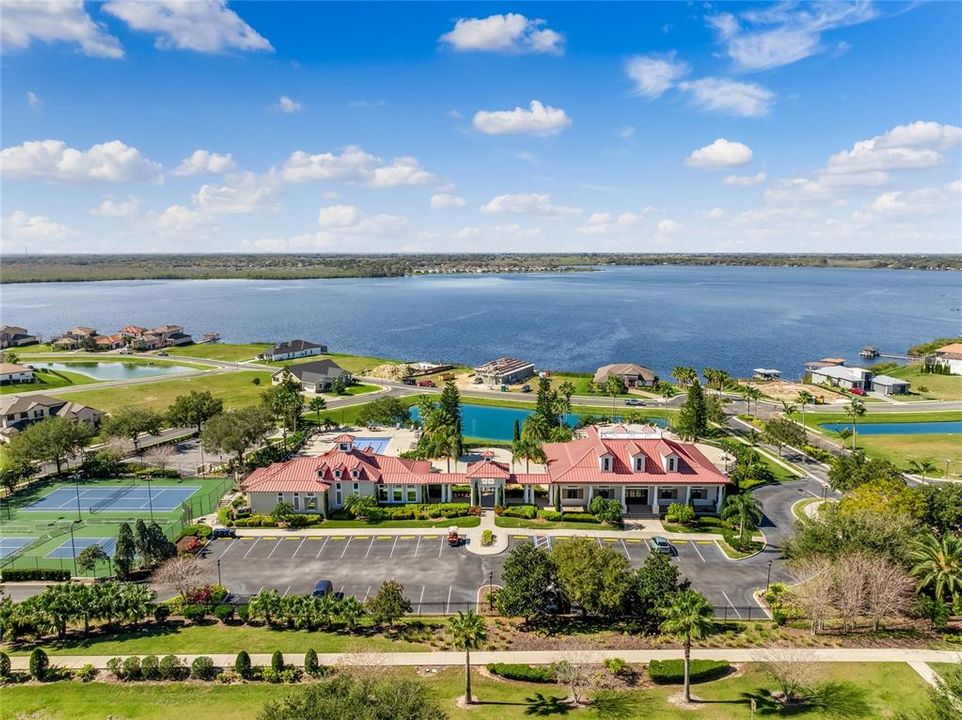 待售: $249,900 (0.30 acres)