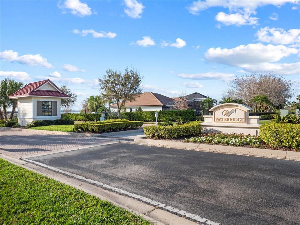 待售: $249,900 (0.30 acres)