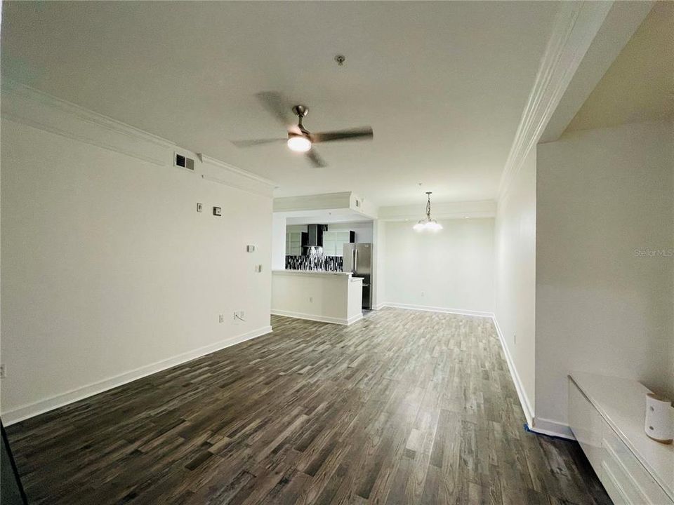 For Rent: $1,700 (1 beds, 1 baths, 790 Square Feet)