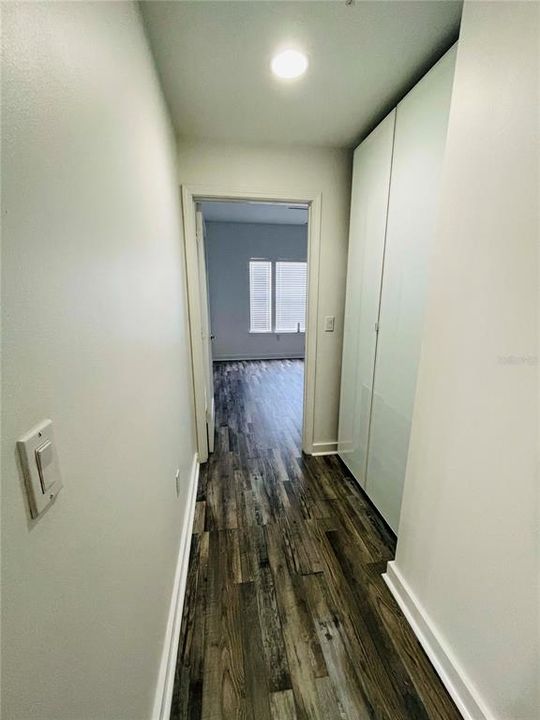For Rent: $1,700 (1 beds, 1 baths, 790 Square Feet)