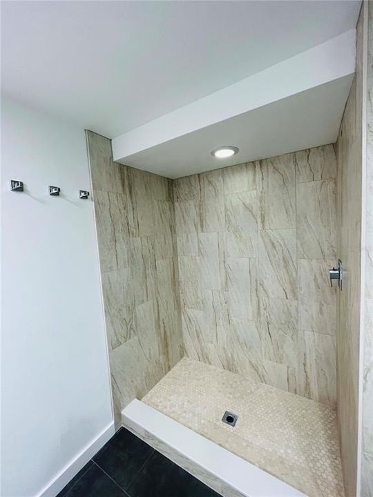 For Rent: $1,700 (1 beds, 1 baths, 790 Square Feet)