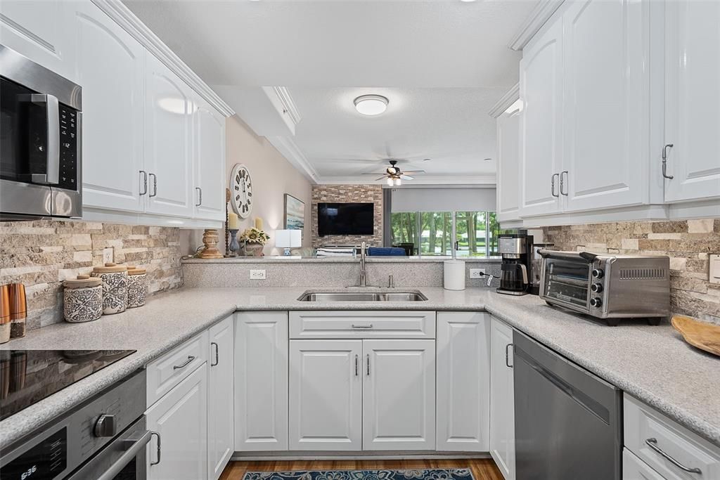 For Sale: $465,000 (3 beds, 3 baths, 2149 Square Feet)